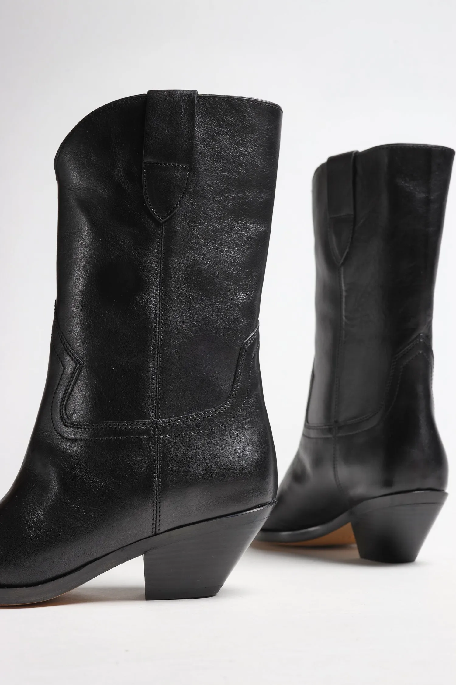 Boots Dahope in Schwarz