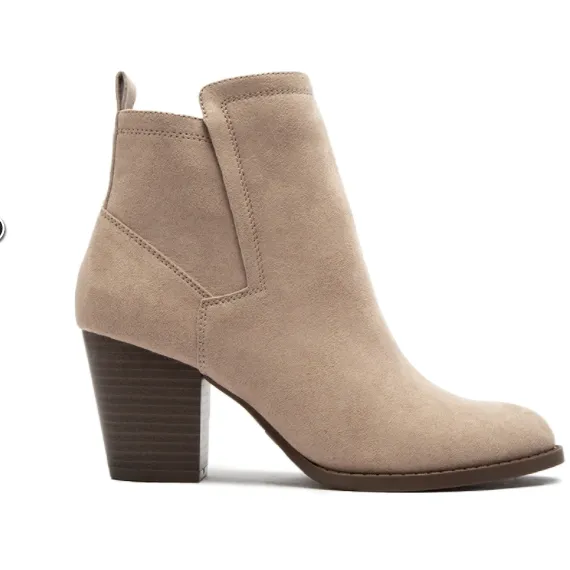 Qupid Tyson Taupe Suede Boots