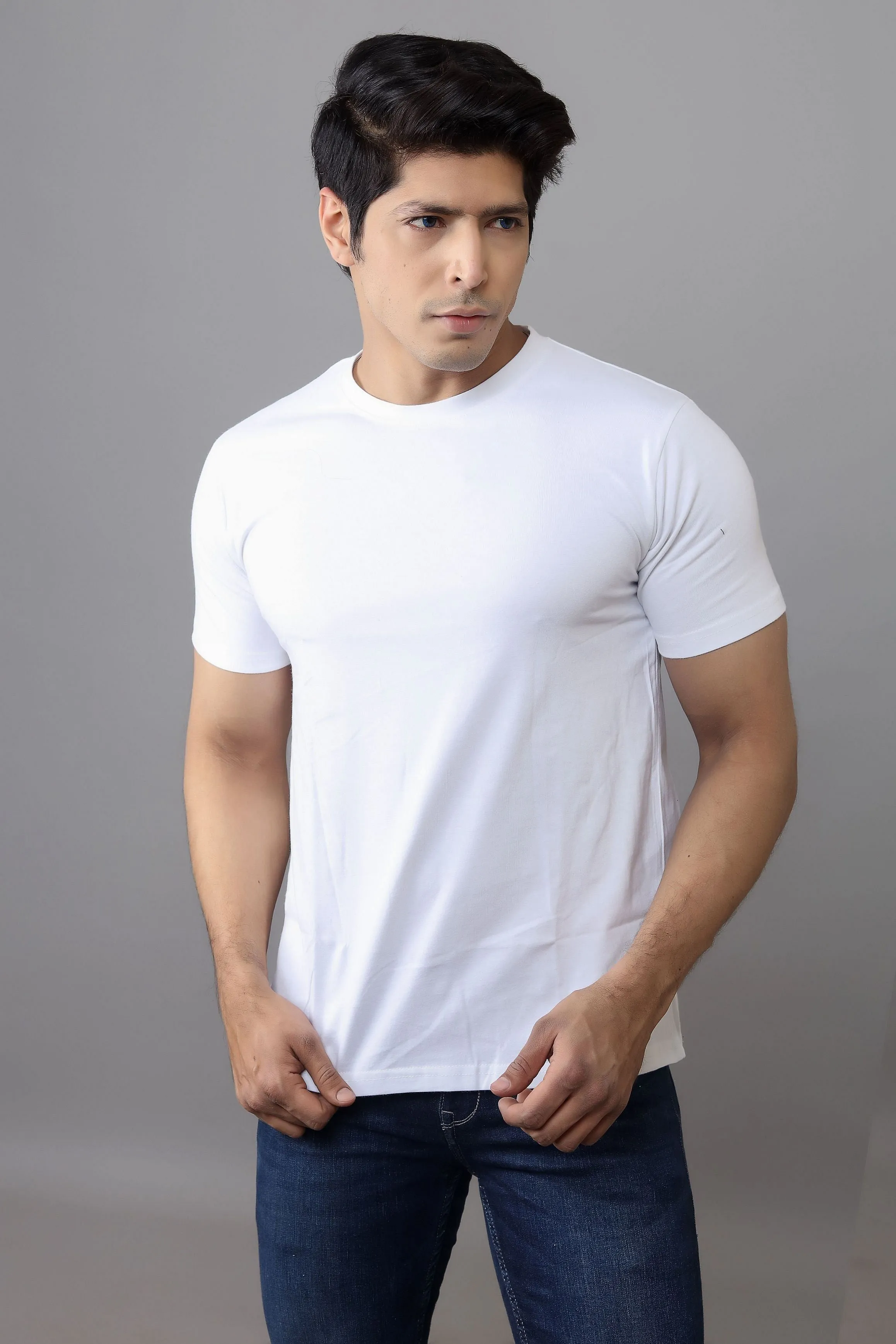 T Shirt - Men White Solid Round Neck Pure Cotton T-shirt